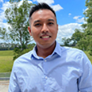 Dr Tha Aung